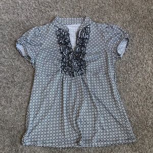 Cute ruffled top!